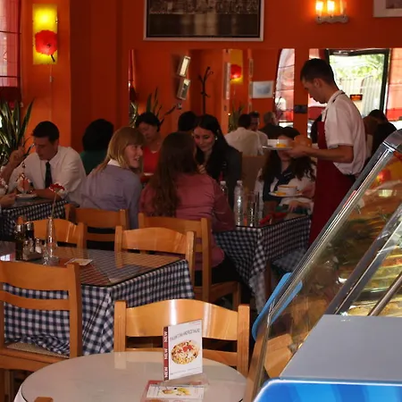 Stephen Center Oda ve Kahvaltı Tiran