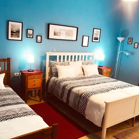 Bed and Breakfast Lauras Bb Τίρανα