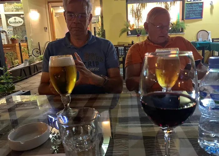 ベッド・アンド・ブレックファスト Lauras Bb