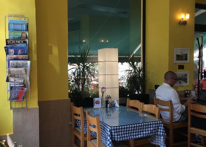 ベッド・アンド・ブレックファスト Lauras Bb