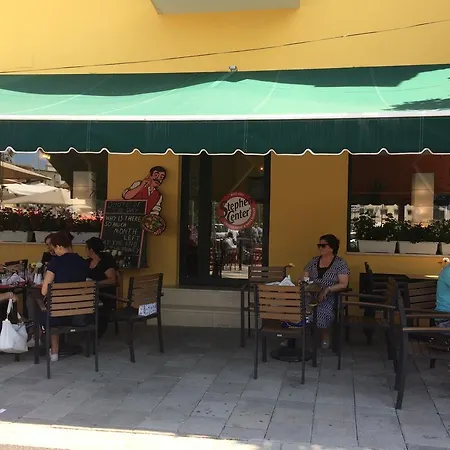 Oda ve Kahvaltı Stephen Center