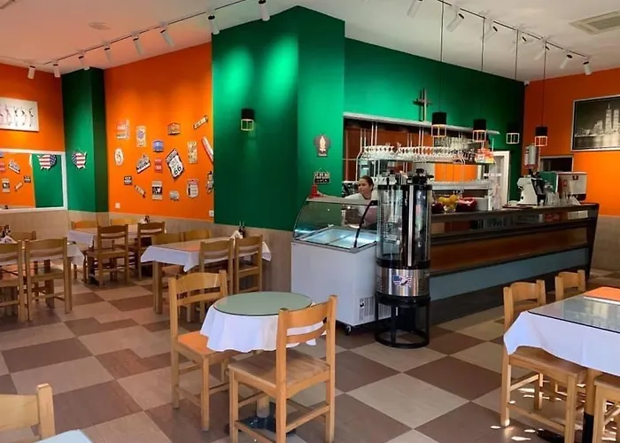 Lauras Bb לינה וארוחת בוקר